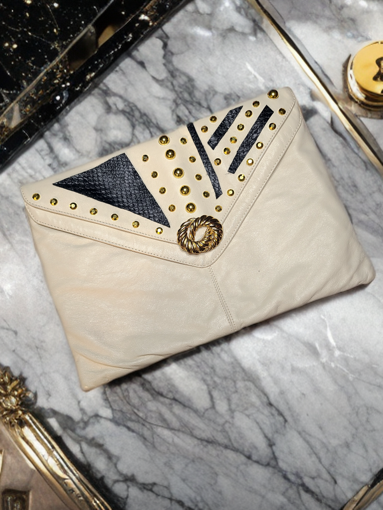 Sassy Elegance Clutch