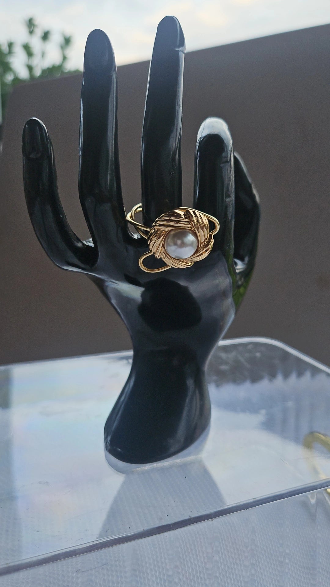 The Golden Ribbon Pearl Ring