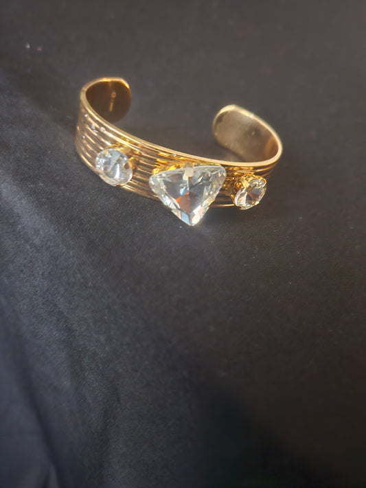 The love Triangle Cuff