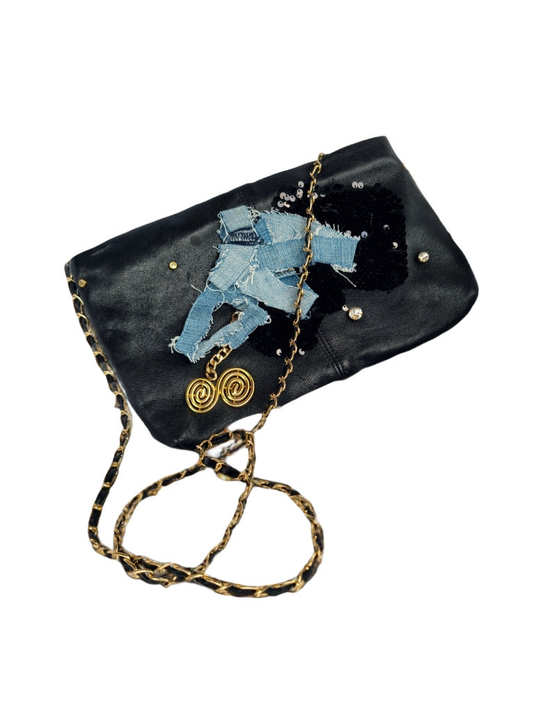 Oddly Chic Crossbody